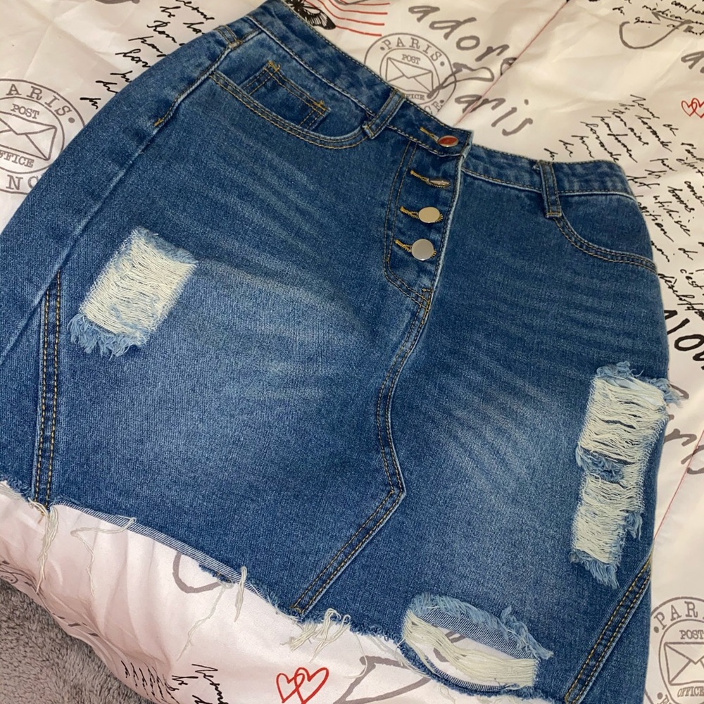 short skirt